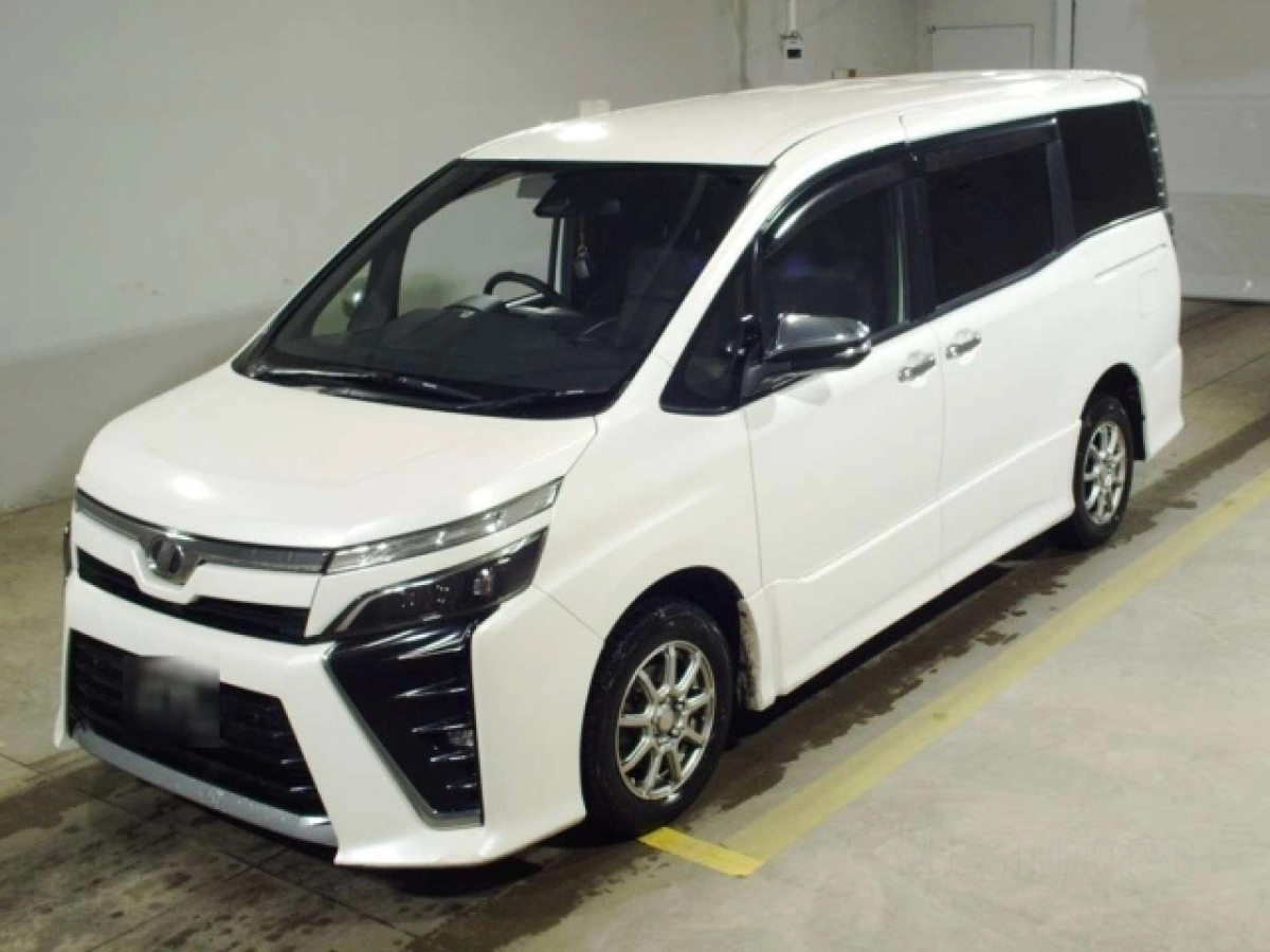 TOYOTA VOXY ZRR85W 2019