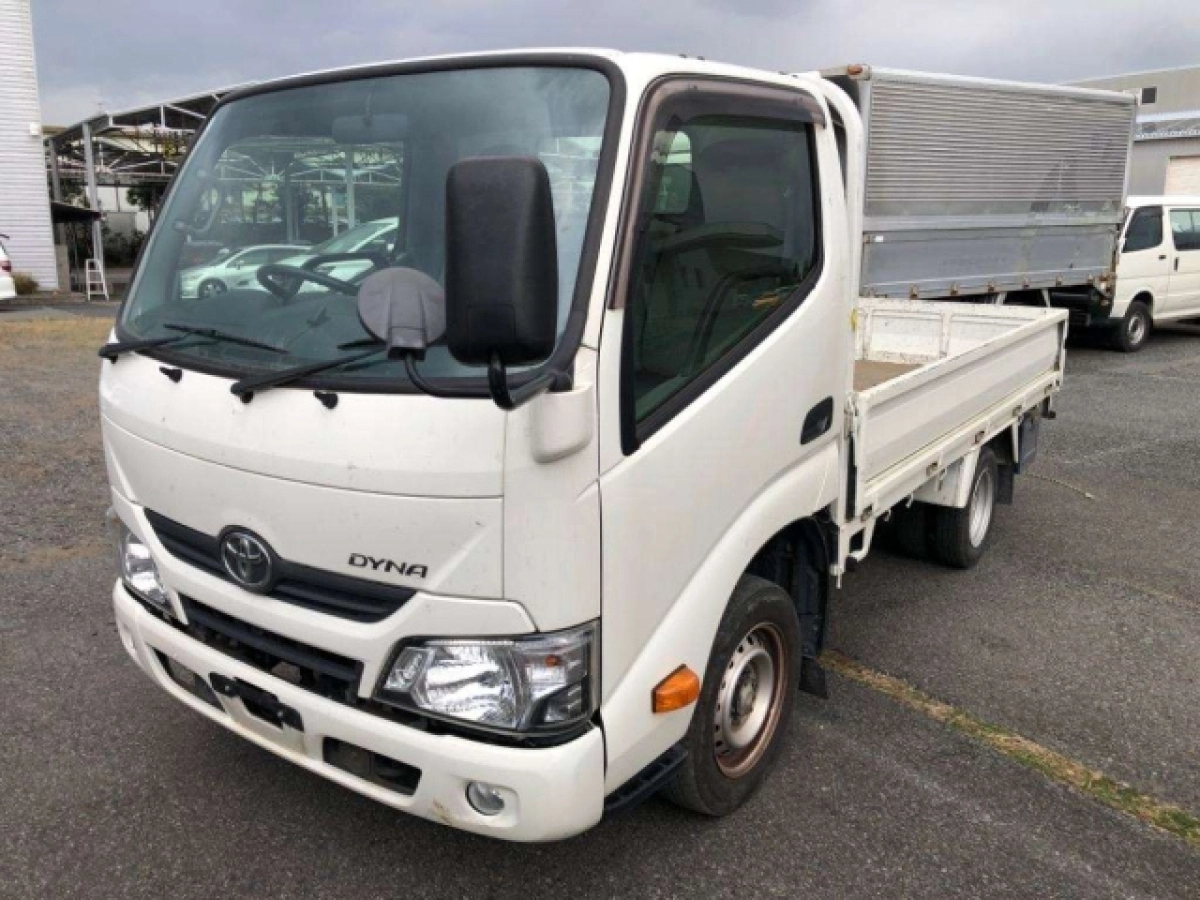 TOYOTA DYNA TRY220 2020
