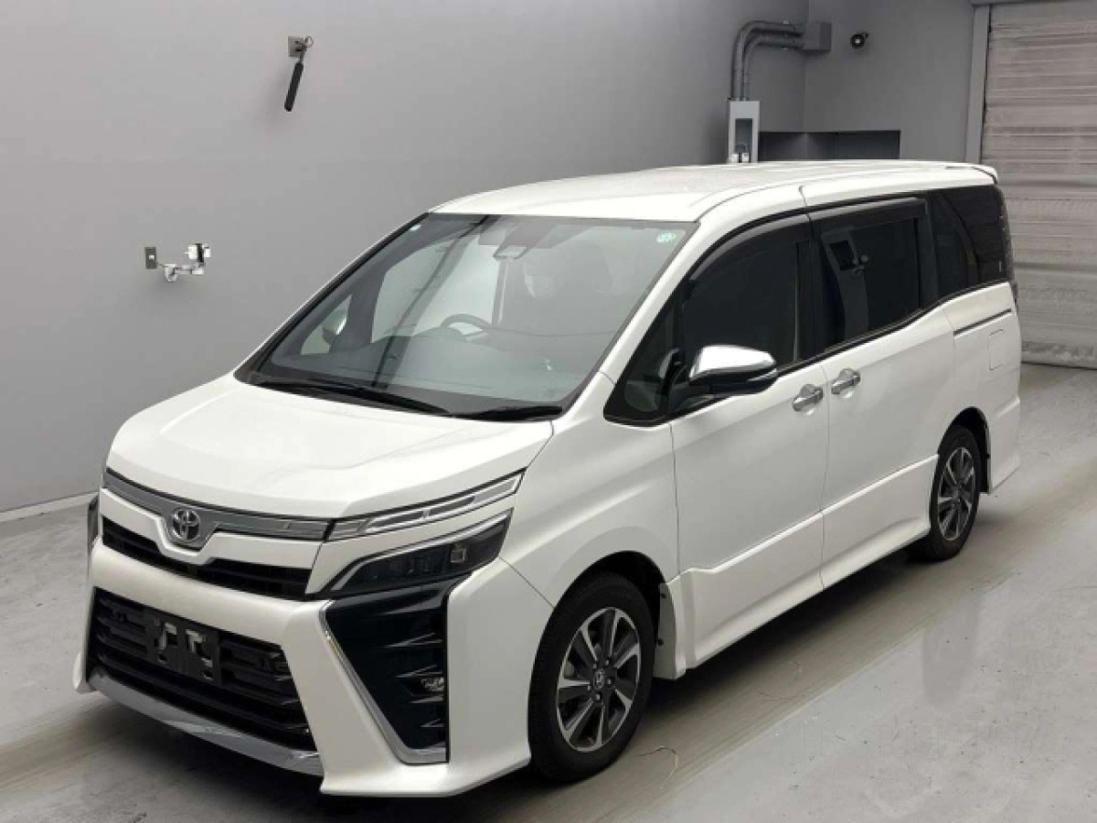 TOYOTA VOXY ZRR80W 2021