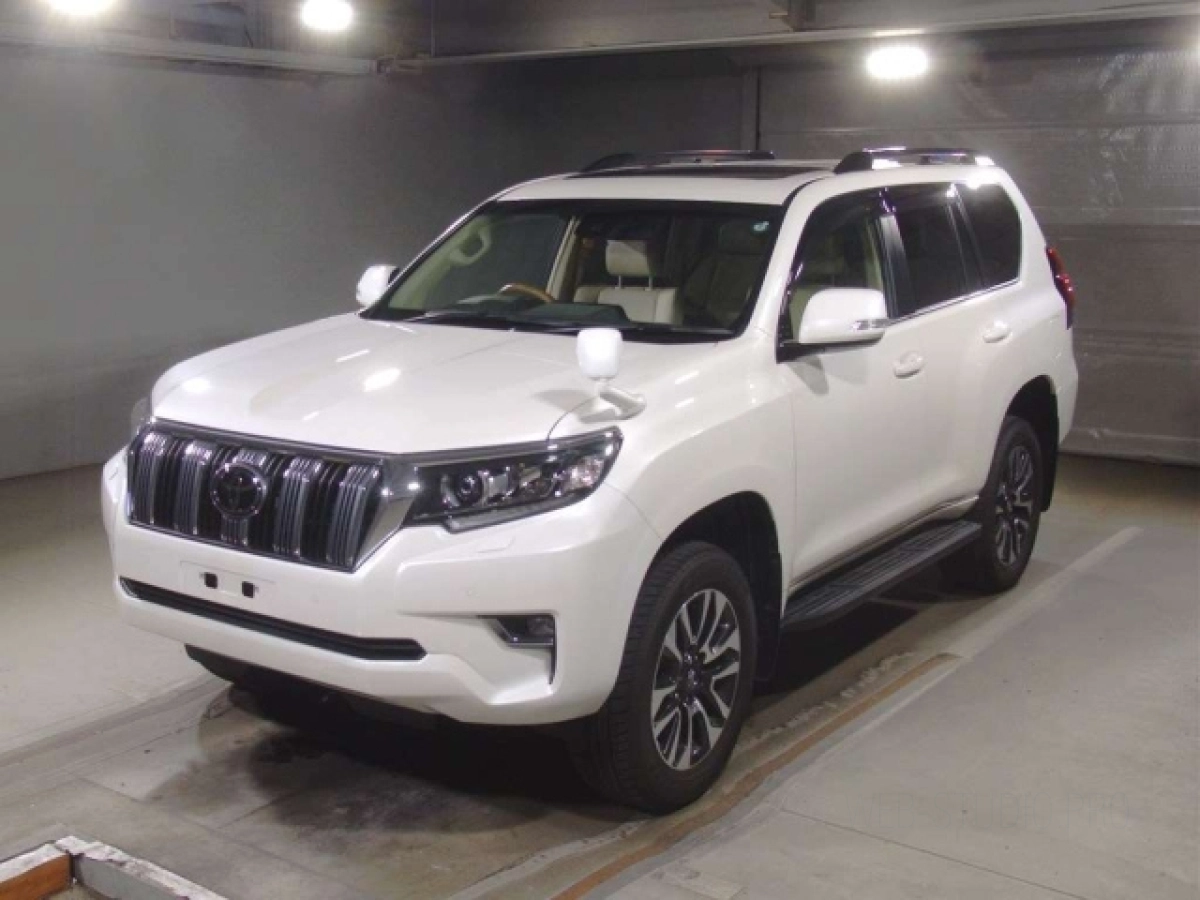 TOYOTA LAND CRUISER PRADO TRJ150W 2022