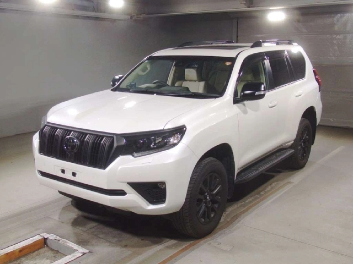 TOYOTA LAND CRUISER PRADO TRJ150W 2023
