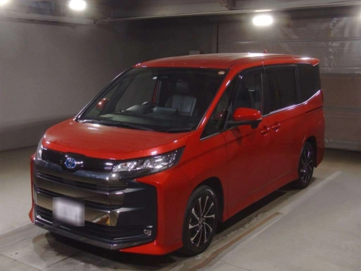 TOYOTA NOAH ZWR90W 2023