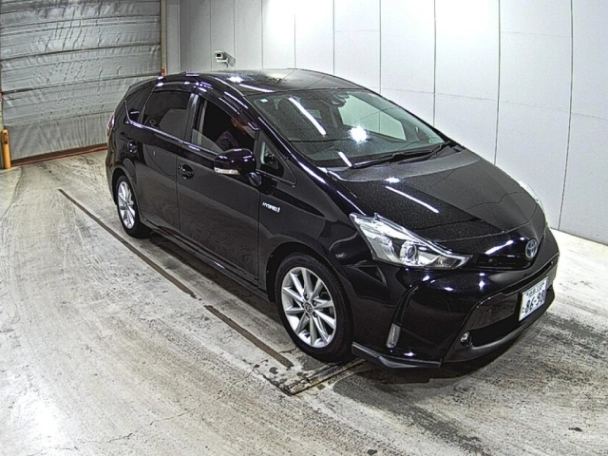 TOYOTA PRIUS ALPHA ZVW41W 2019