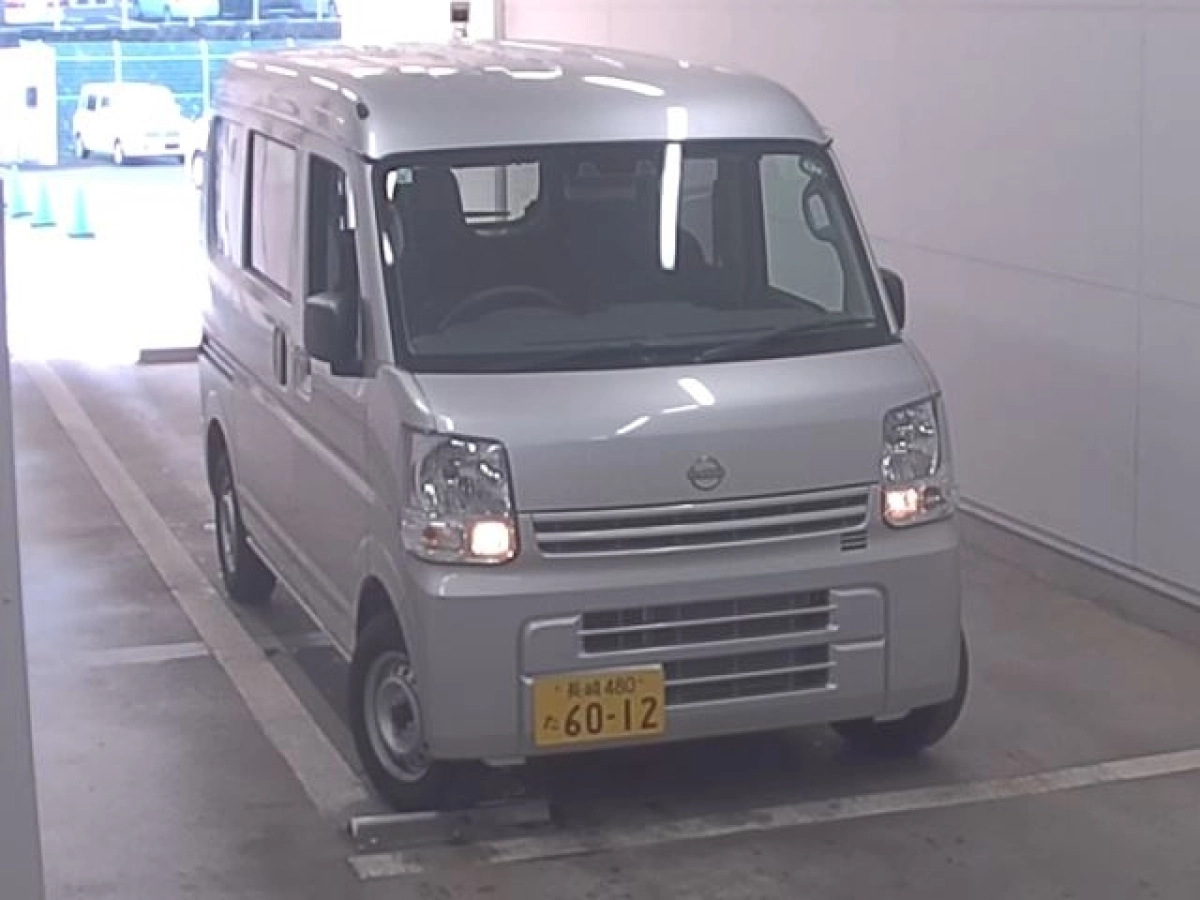 NISSAN CLIPPER VAN DR17V 2024