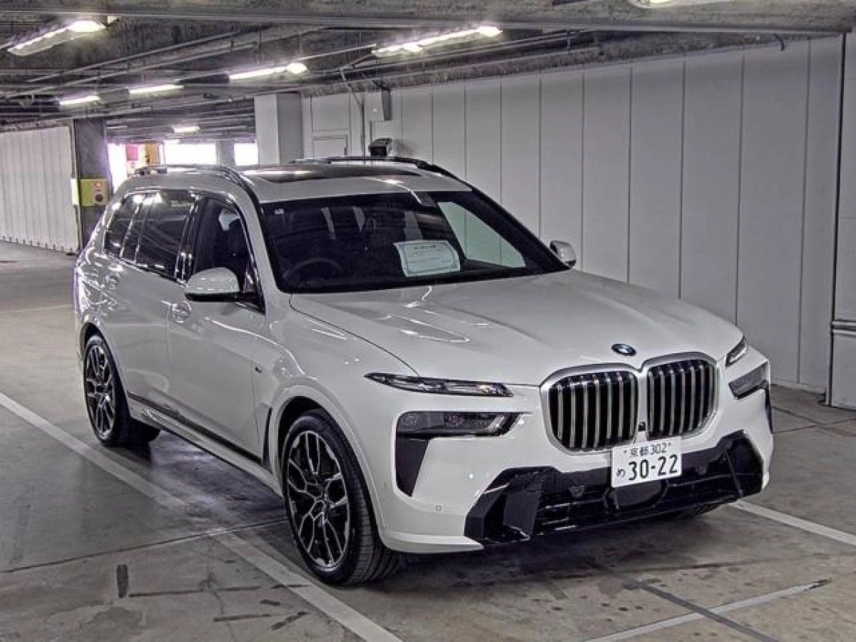 BMW X7 22EN30 2025