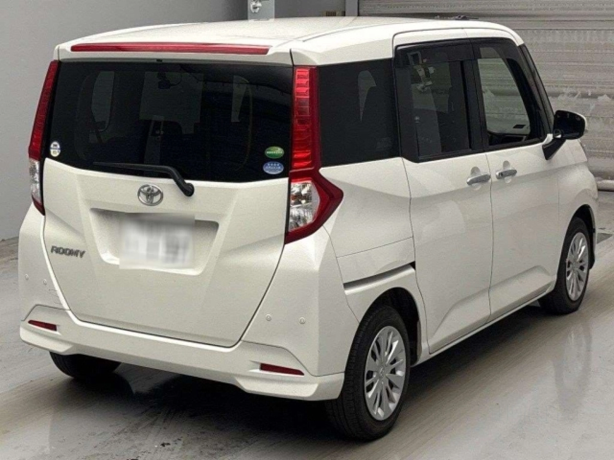 TOYOTA ROOMY