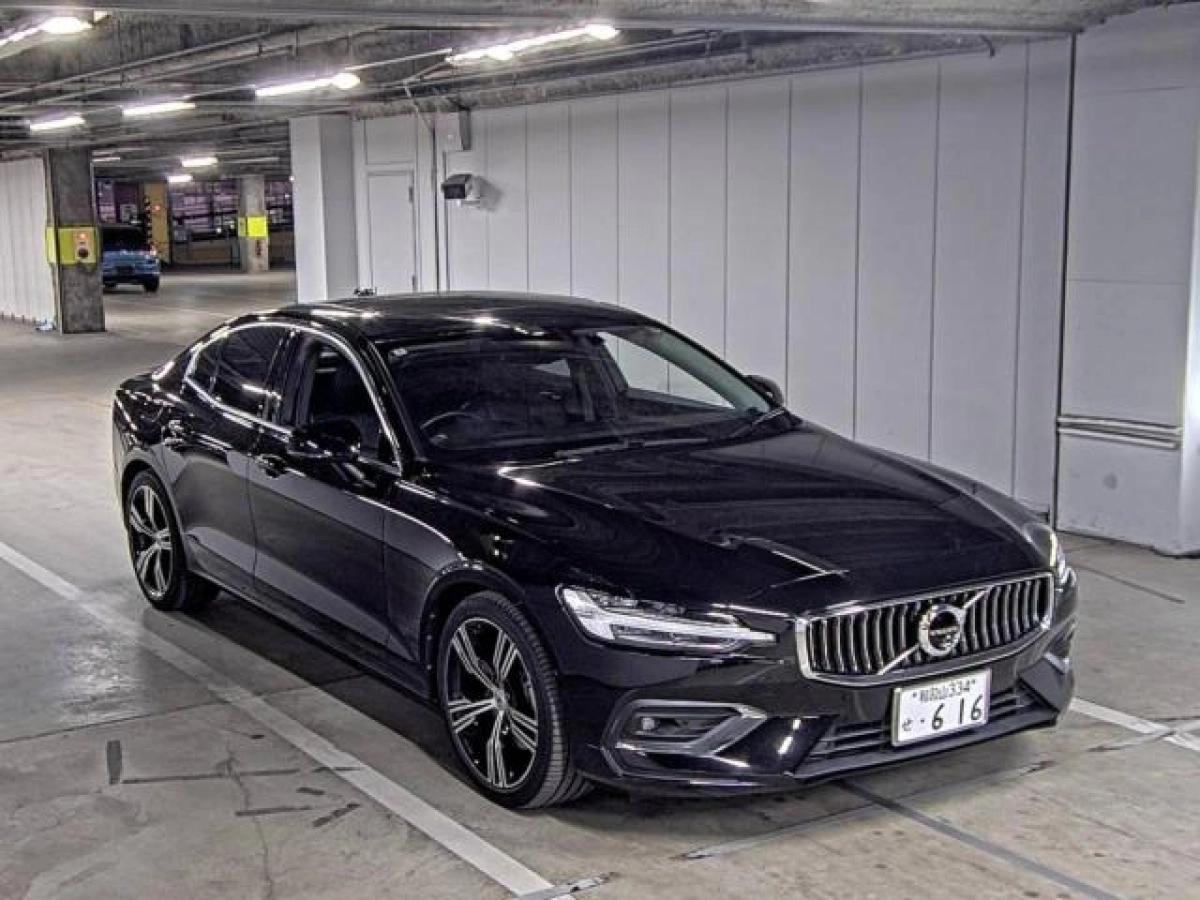 VOLVO S60 ZB420TM 2022