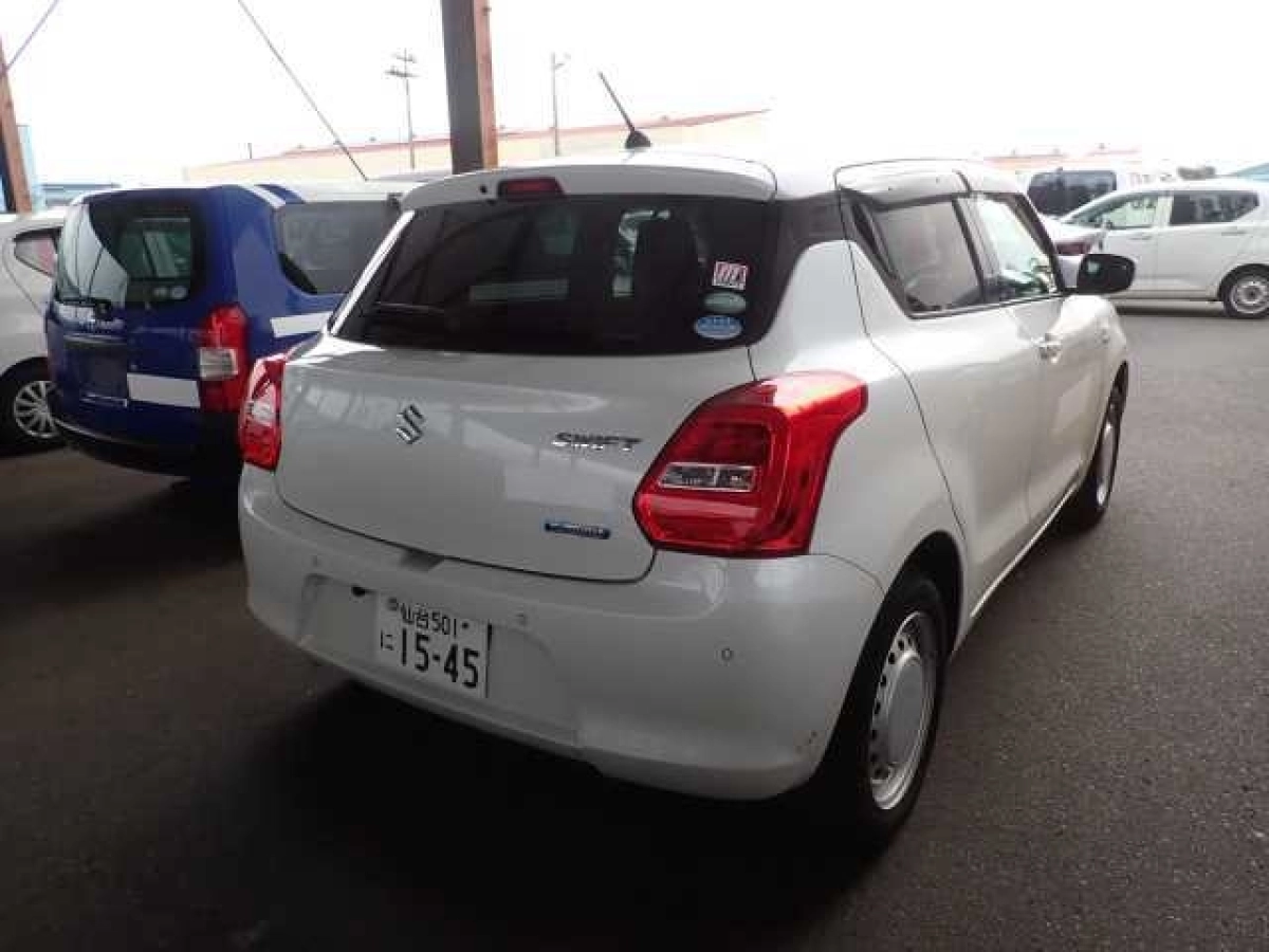 SUZUKI SWIFT