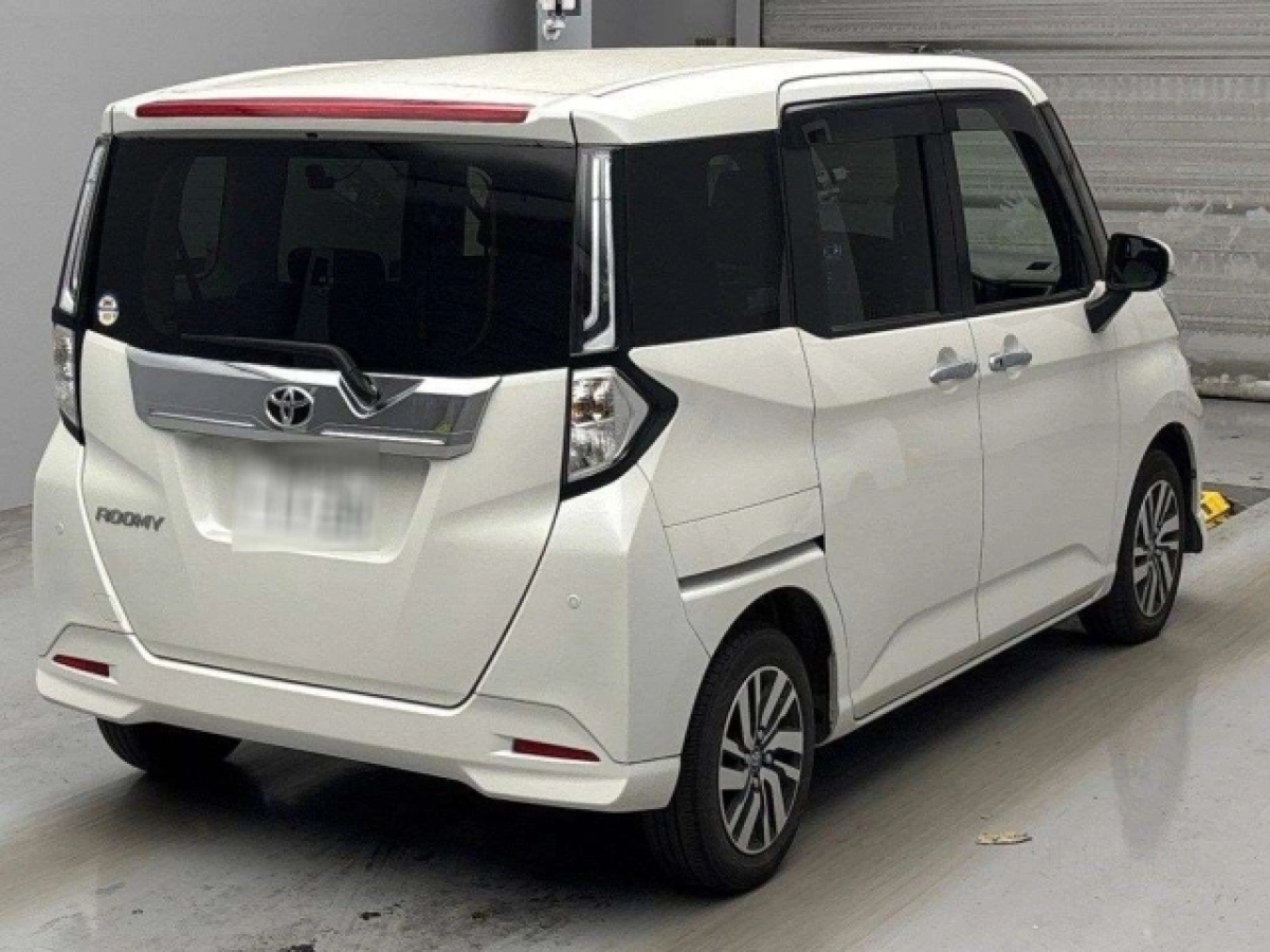 TOYOTA ROOMY