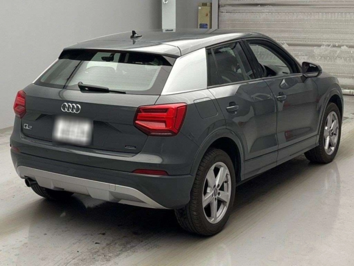 AUDI Q2