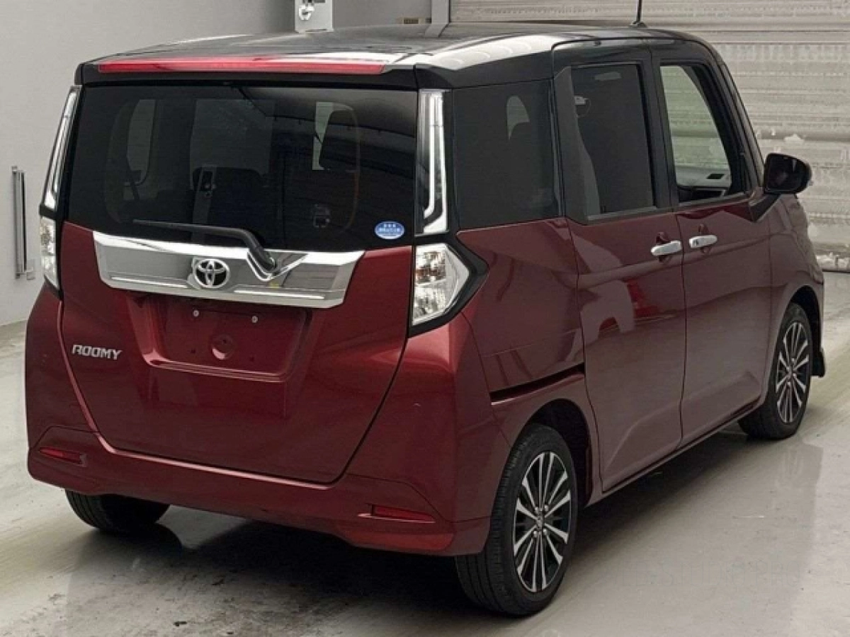 TOYOTA ROOMY