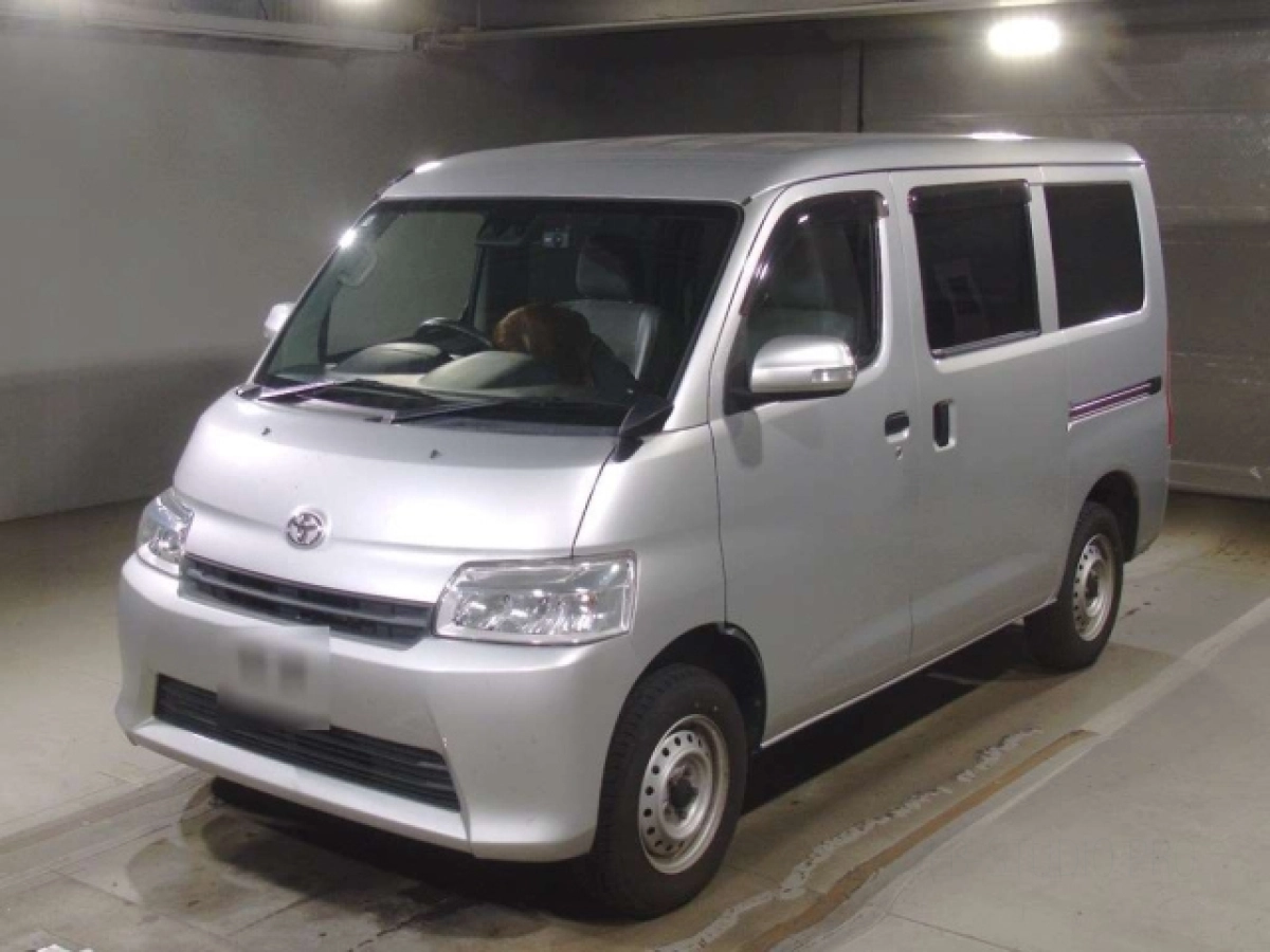 TOYOTA TOWN ACE VAN
