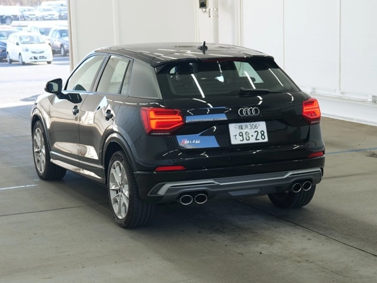 AUDI SQ2