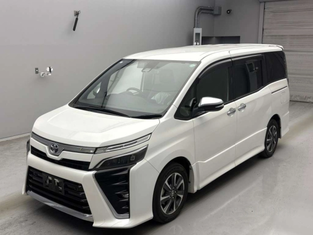 TOYOTA VOXY ZRR80W 2021