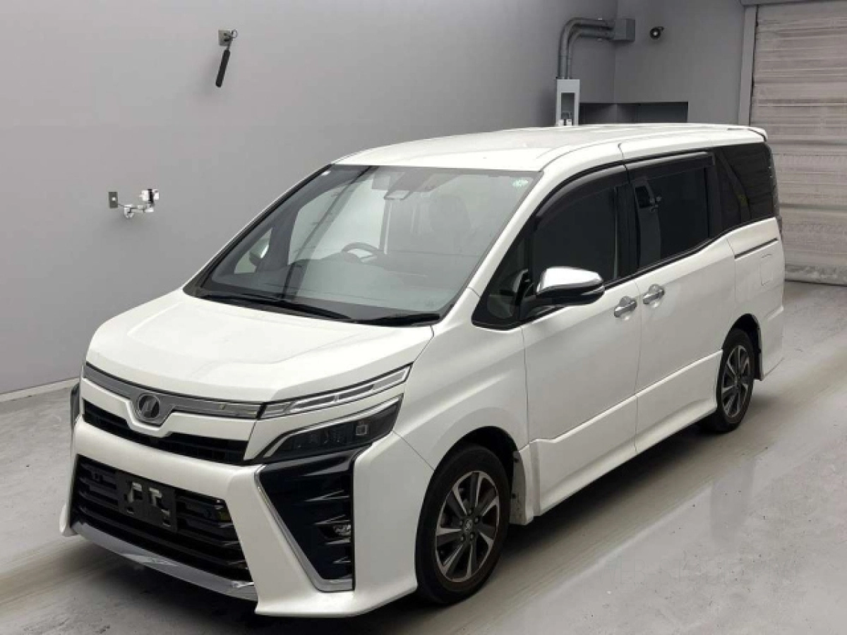 TOYOTA VOXY ZRR80W 2019
