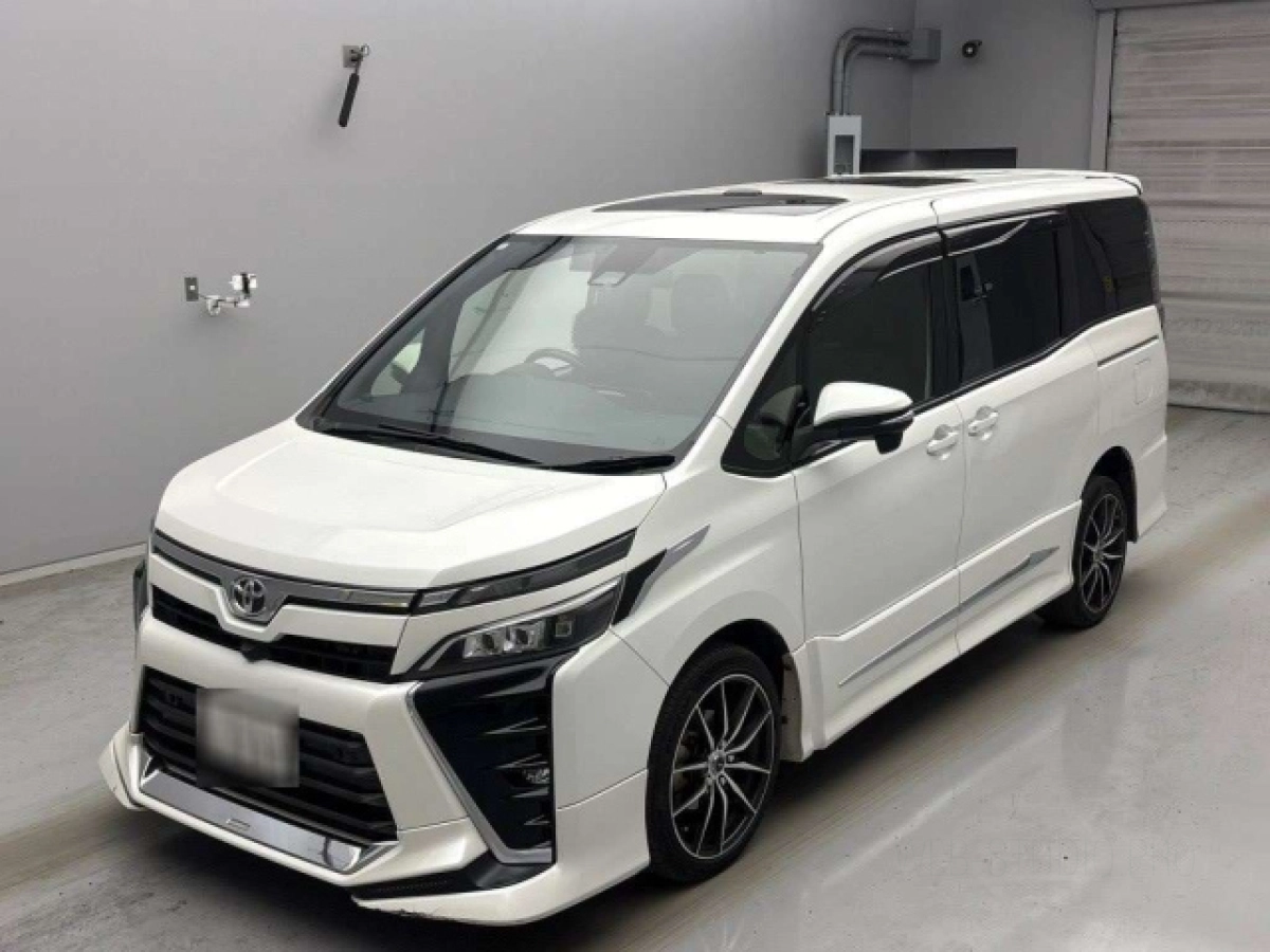 TOYOTA VOXY ZRR85W 2020