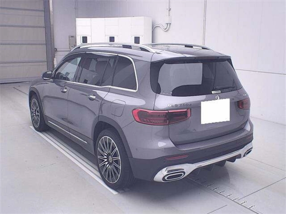 MERCEDES BENZ GLB