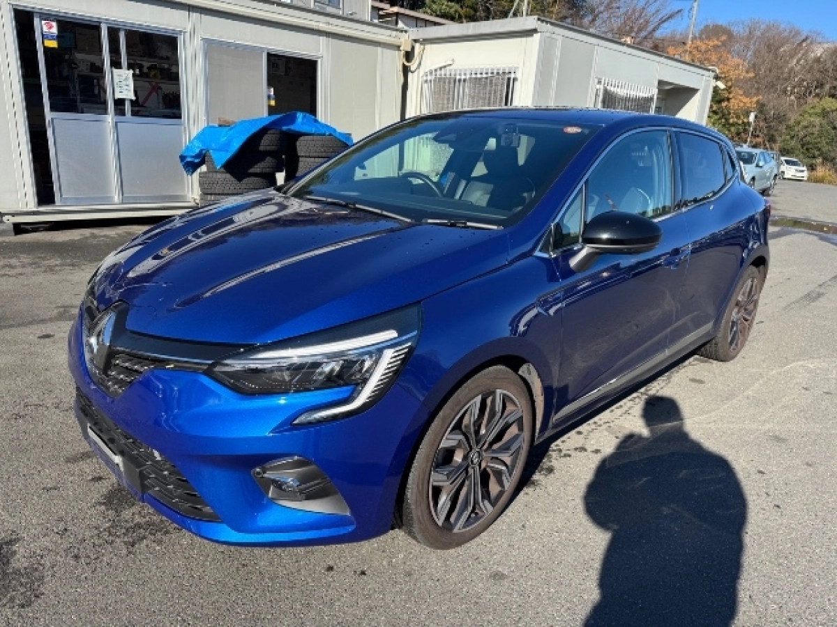 RENAULT LUTECIA BJAH5H 2024