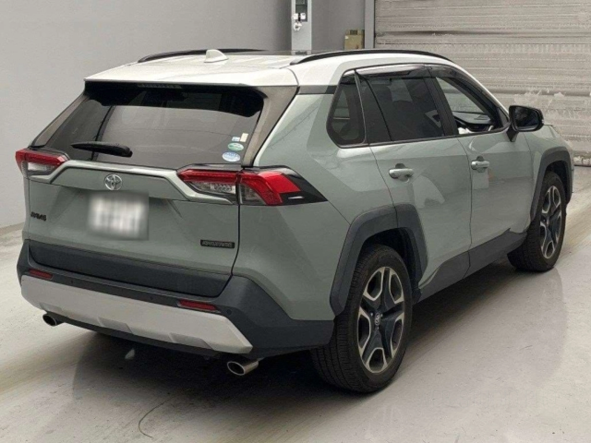 TOYOTA RAV4