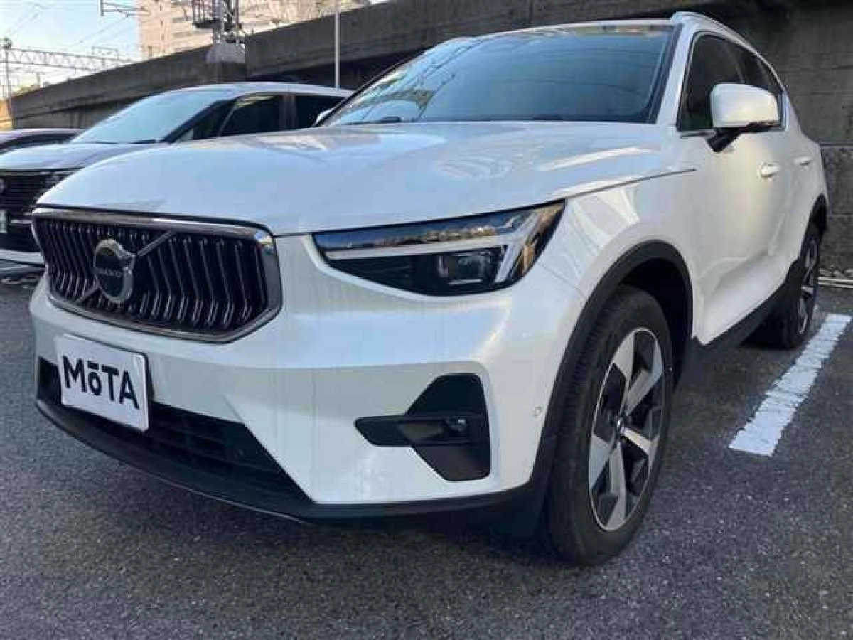 VOLVO XC40 XB420TXCM 2023