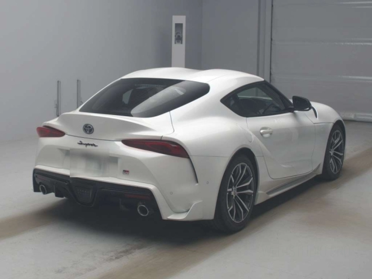 TOYOTA SUPRA