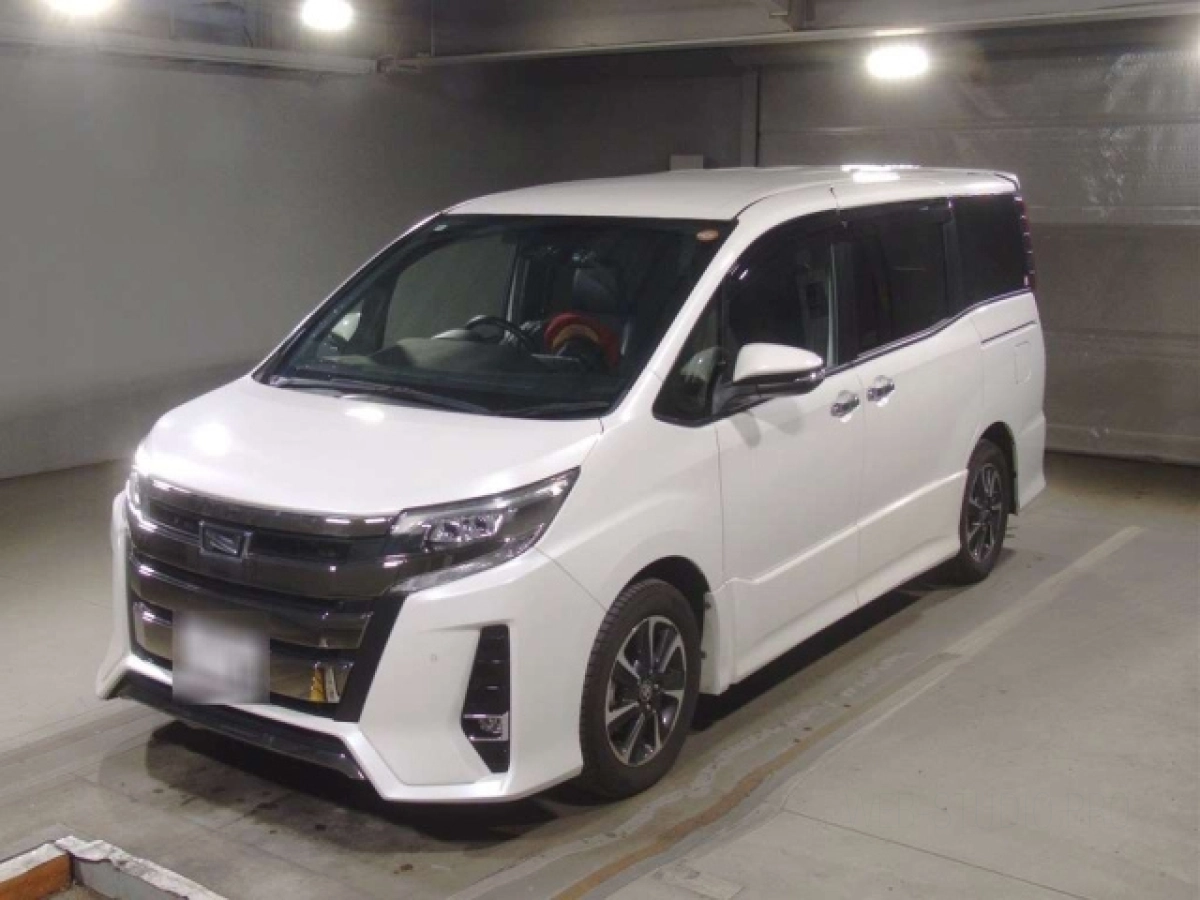 TOYOTA NOAH ZRR80W 2020