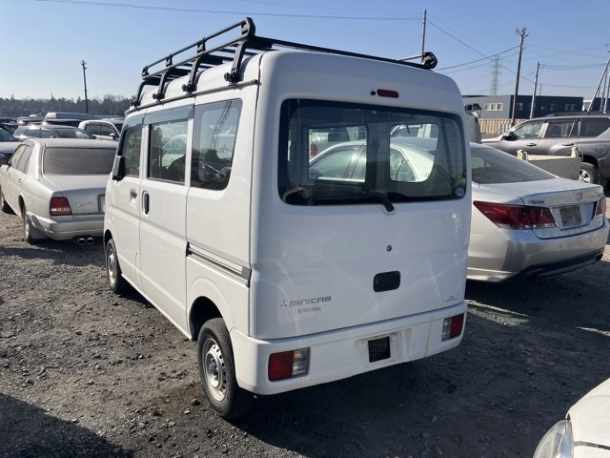 MITSUBISHI MINICAB VAN