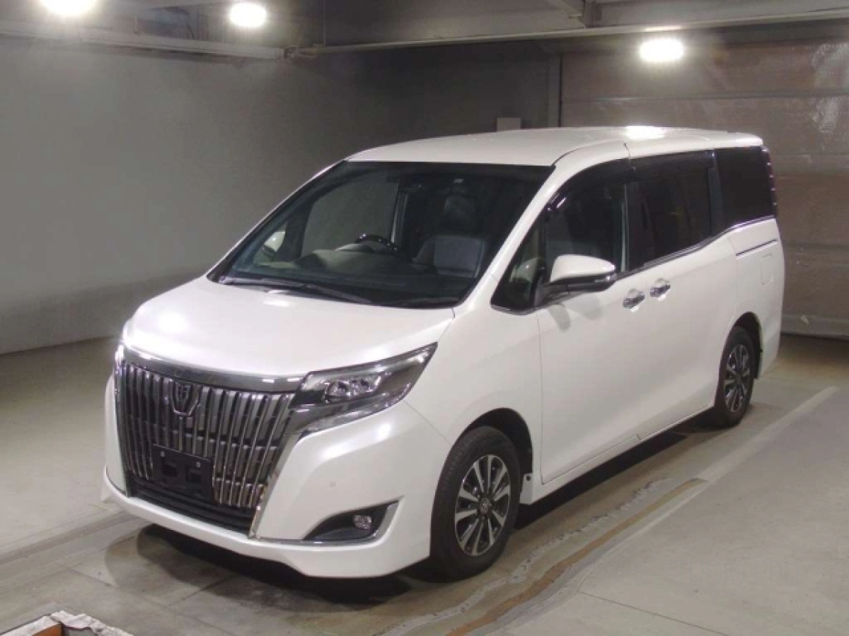 TOYOTA ESQUIRE ZRR80G 2020