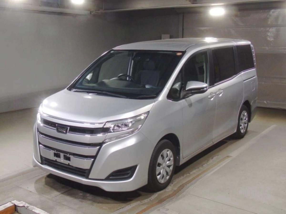 TOYOTA NOAH ZRR80G 2020