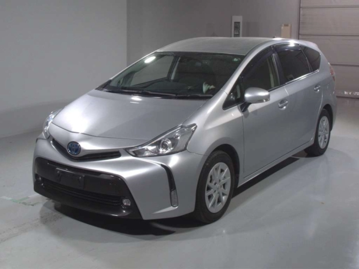 TOYOTA PRIUS ALPHA ZVW41W 2020