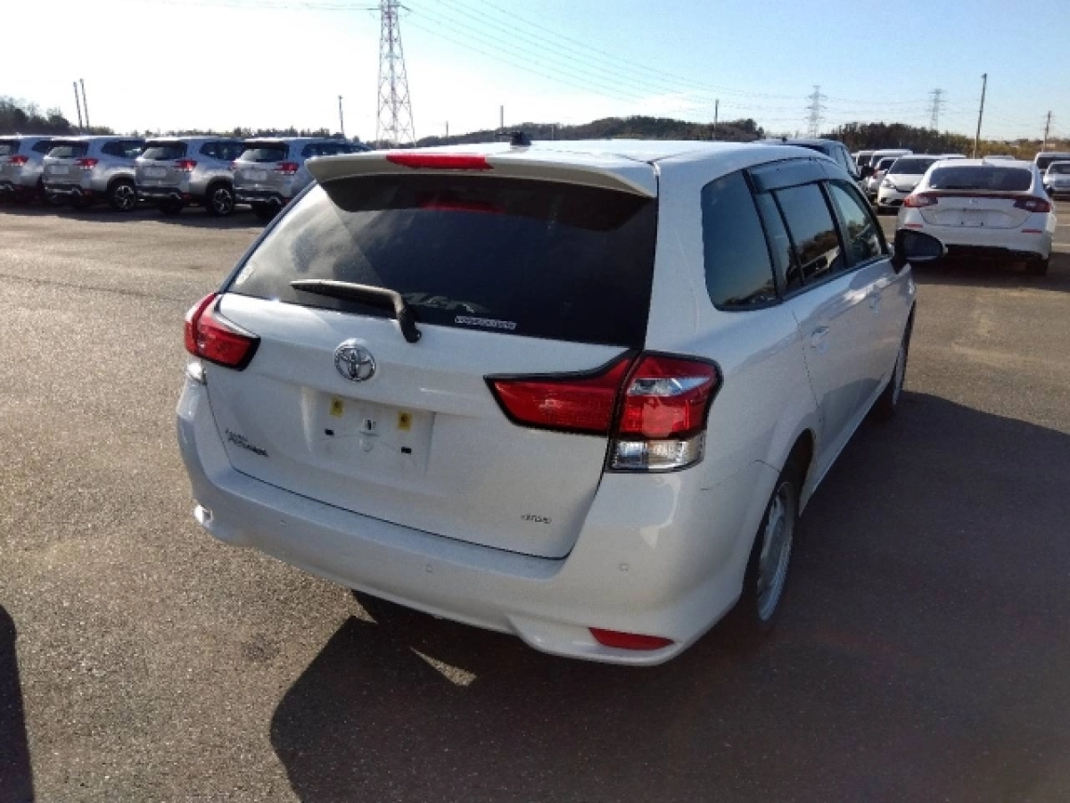 TOYOTA COROLLA FIELDER