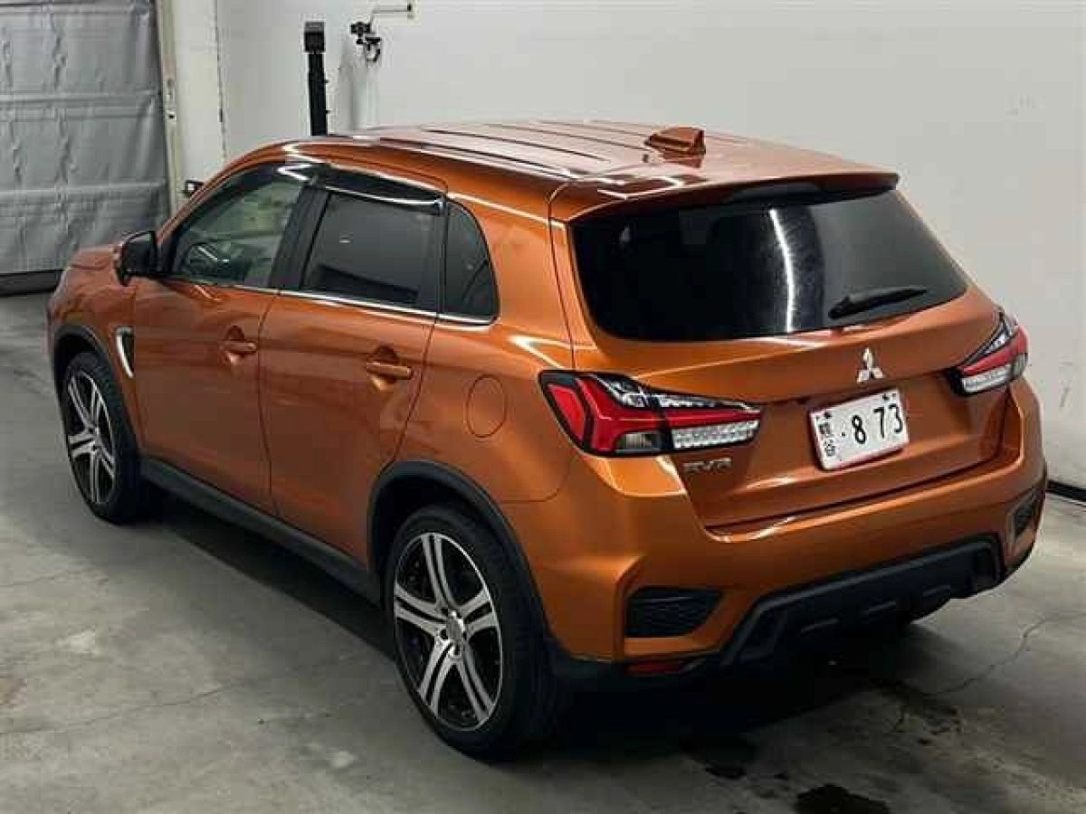 MITSUBISHI RVR