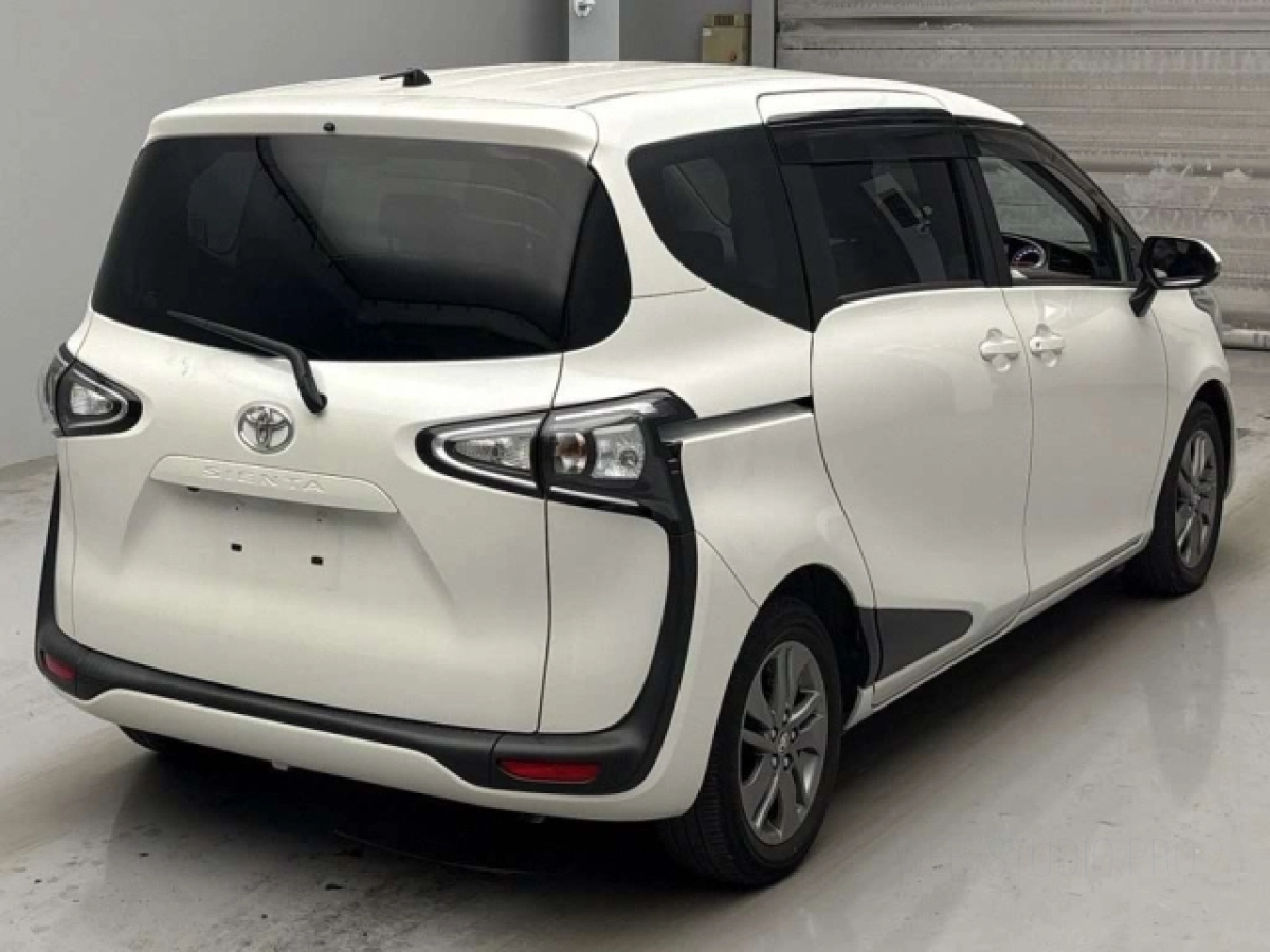 TOYOTA SIENTA