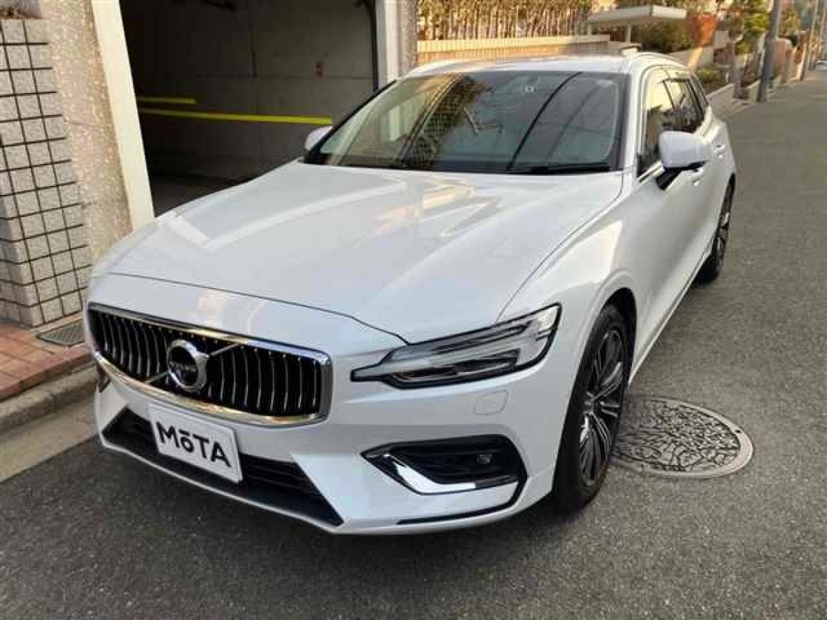 VOLVO V60 ZB420 2019