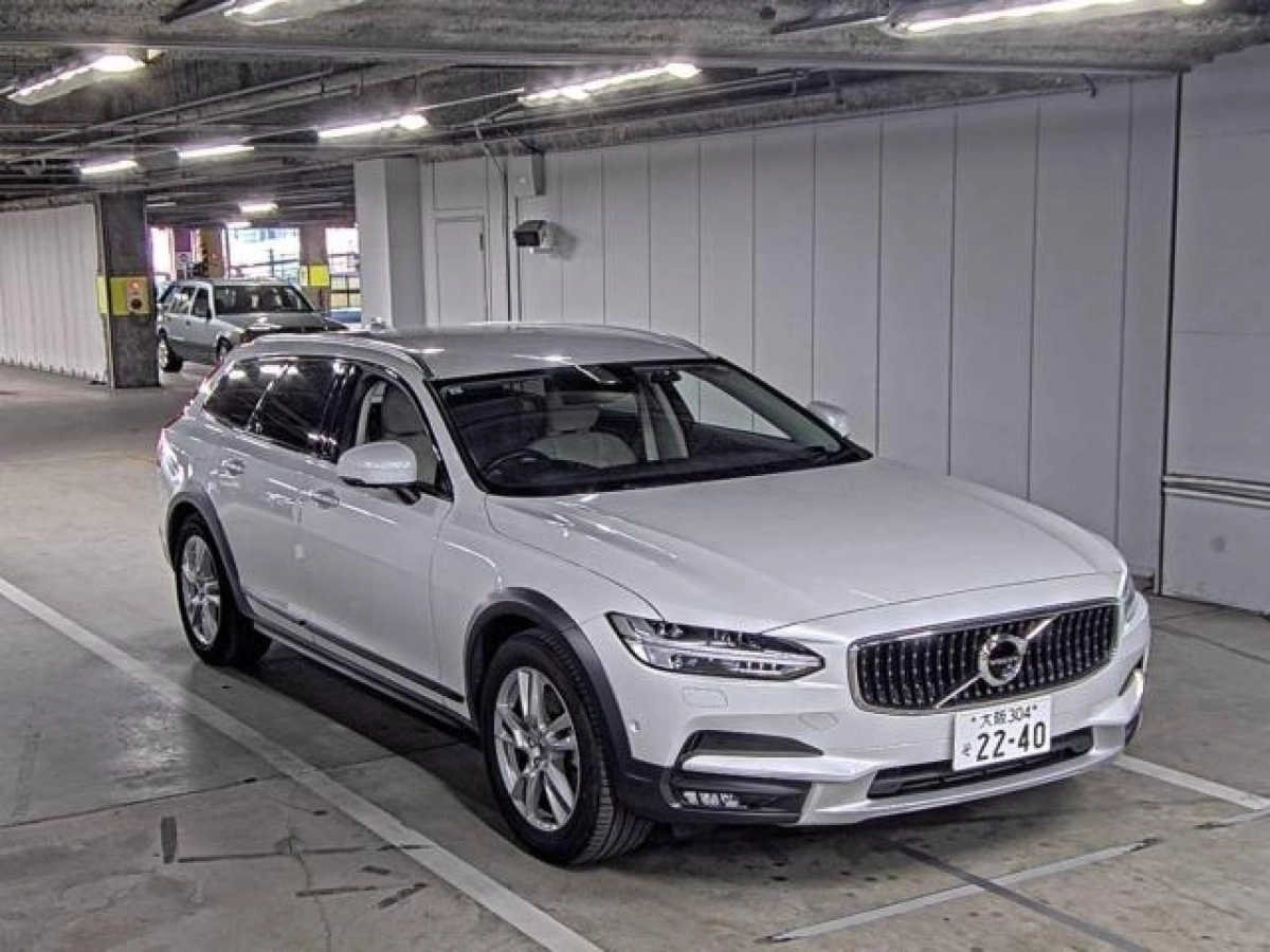 VOLVO V90 PD4204T 2019