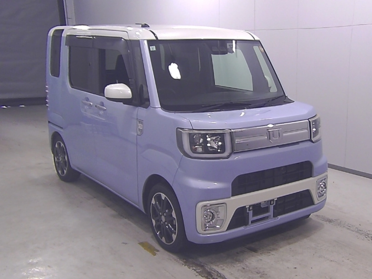 DAIHATSU WAKE LA700S 2019