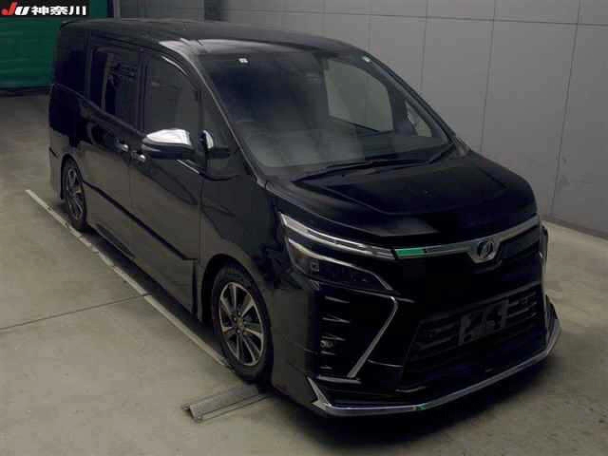 TOYOTA VOXY ZRR80W 2019