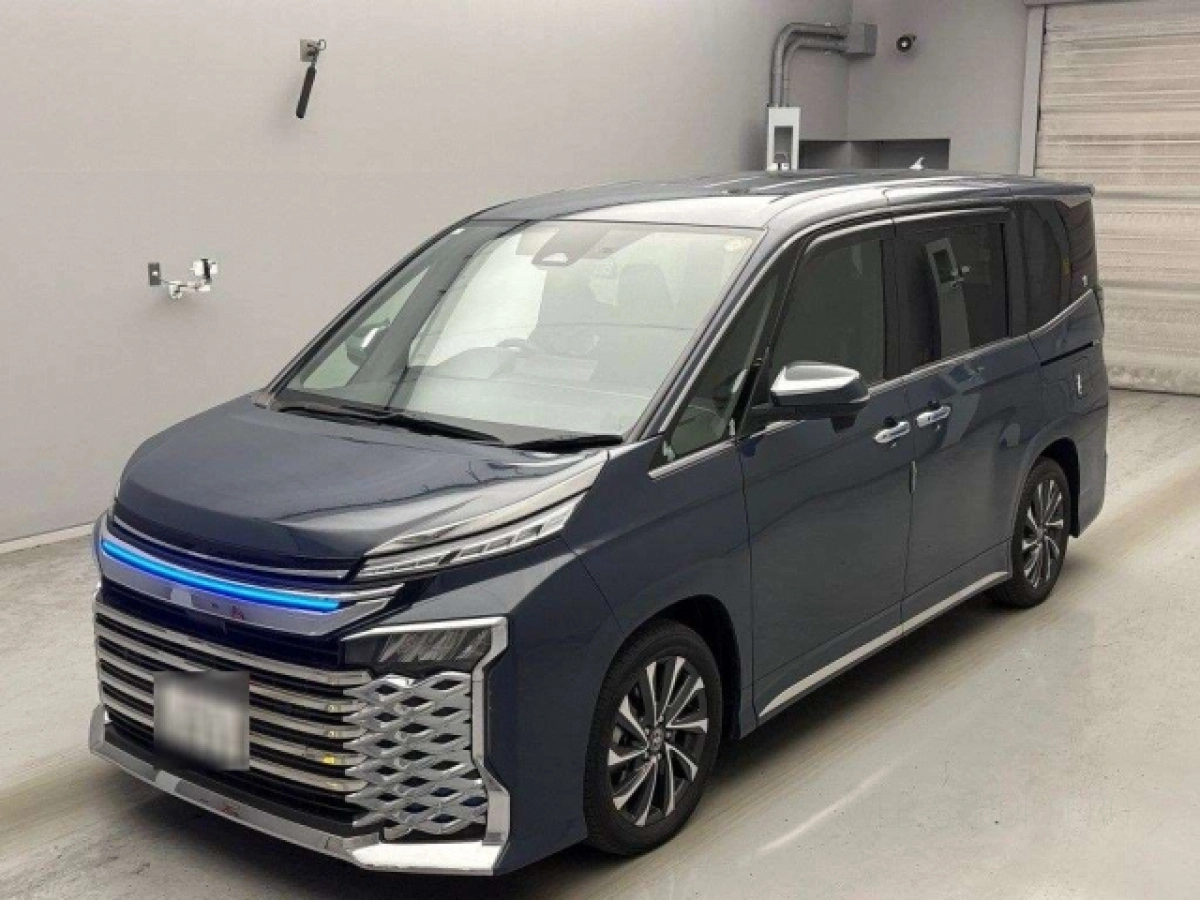 TOYOTA VOXY ZWR90W 2022