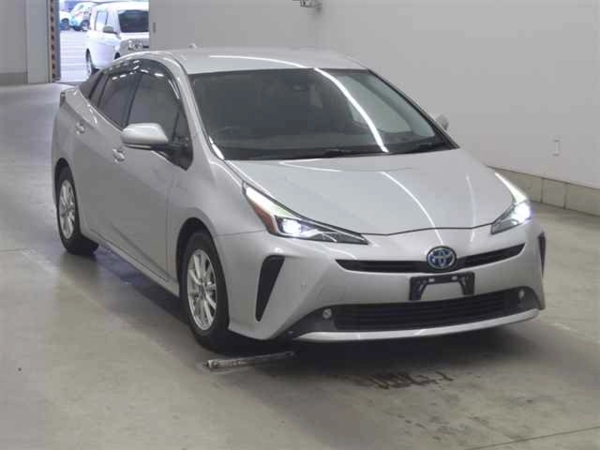 TOYOTA PRIUS ZVW55 2020