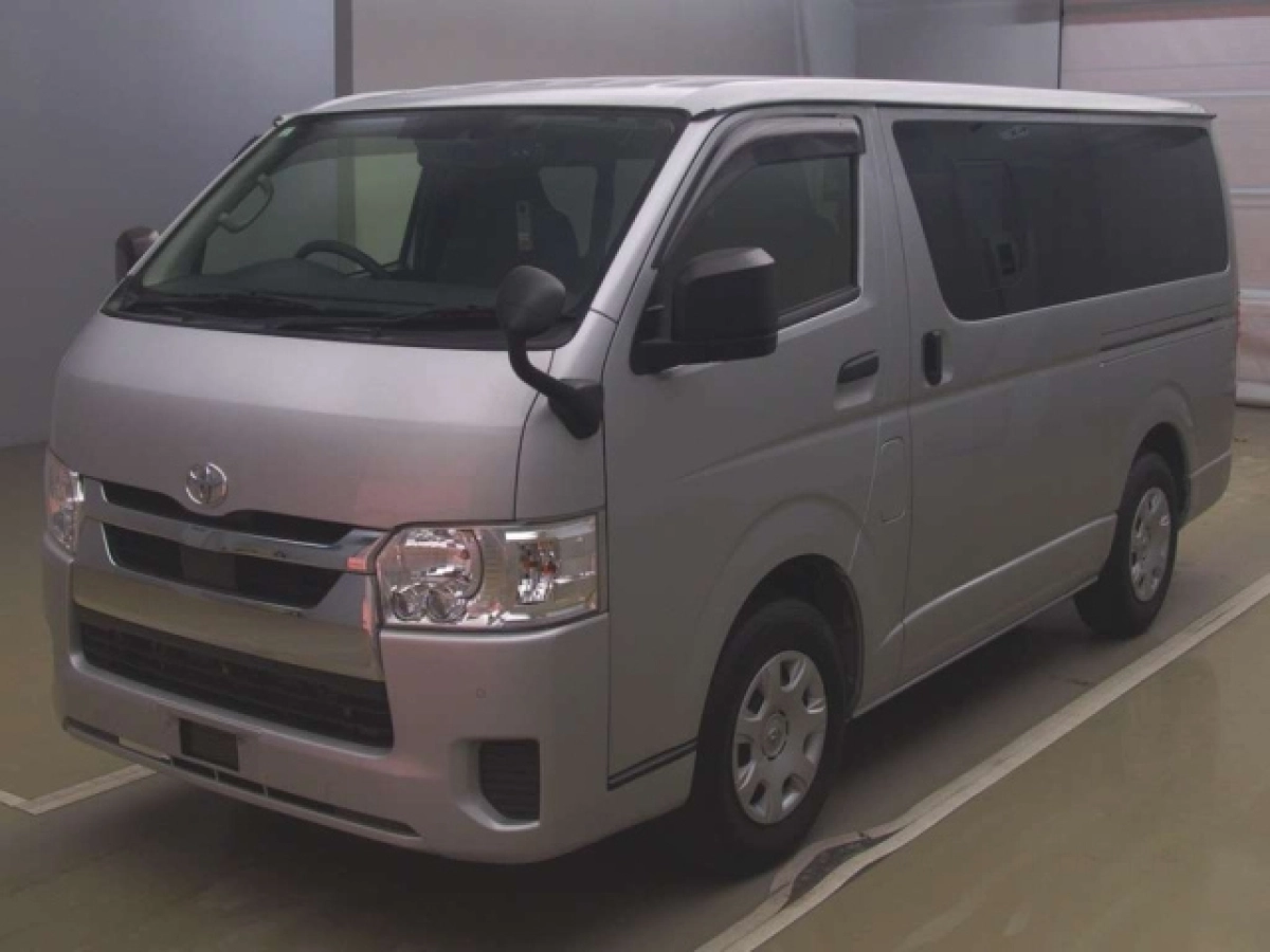 TOYOTA HIACE VAN GDH201V 2022