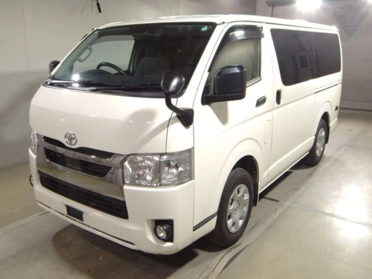 TOYOTA HIACE VAN GDH206V 2021