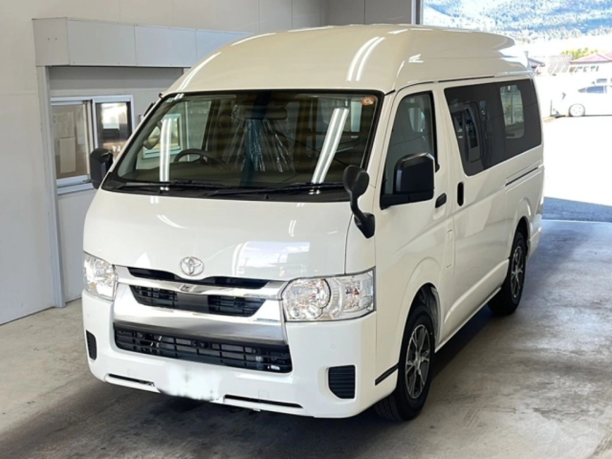 TOYOTA HIACE VAN GDH201K 2025