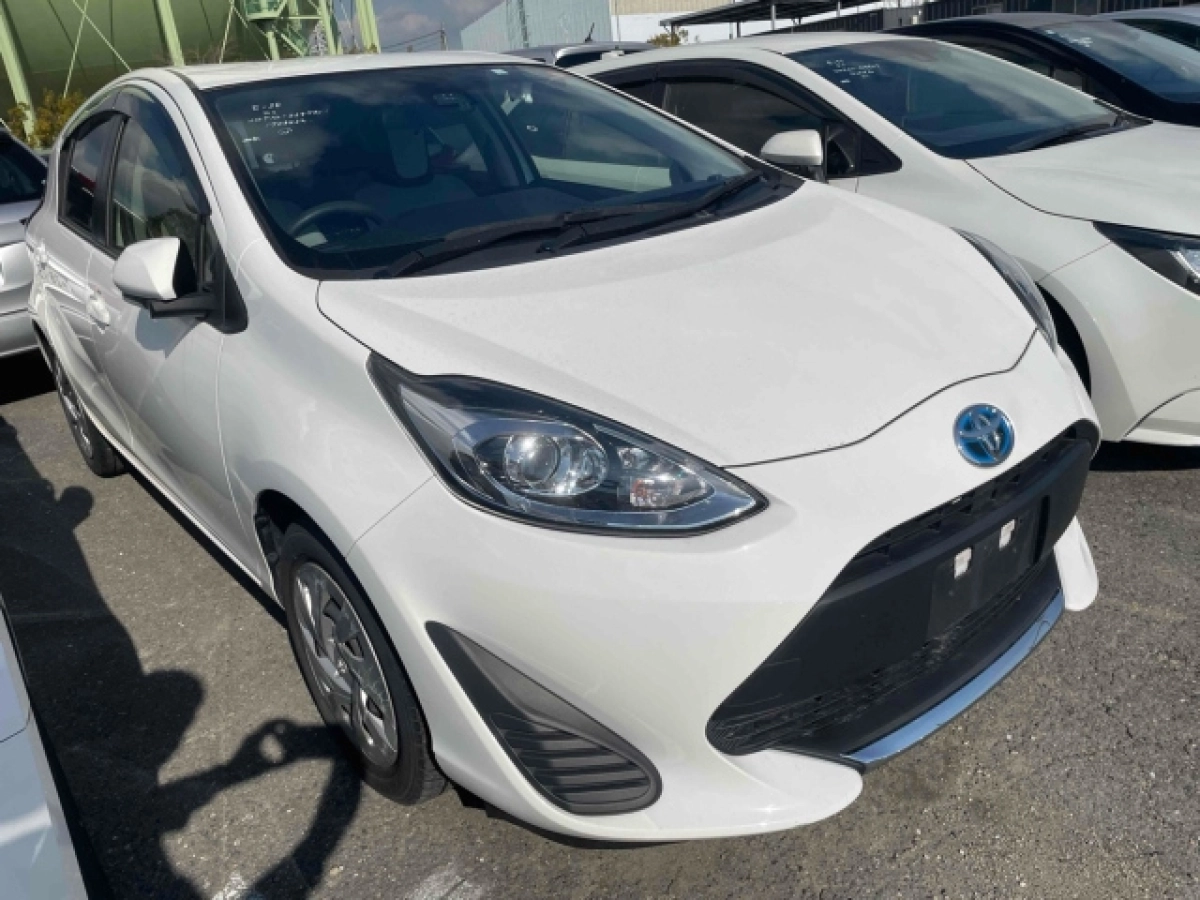 TOYOTA AQUA NHP10 2020