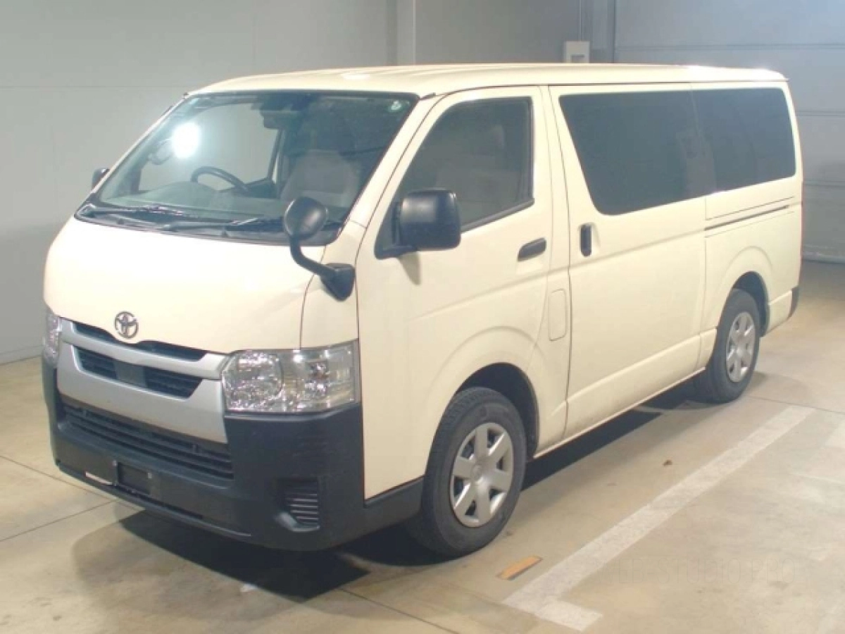 TOYOTA HIACE VAN GDH201V 2022
