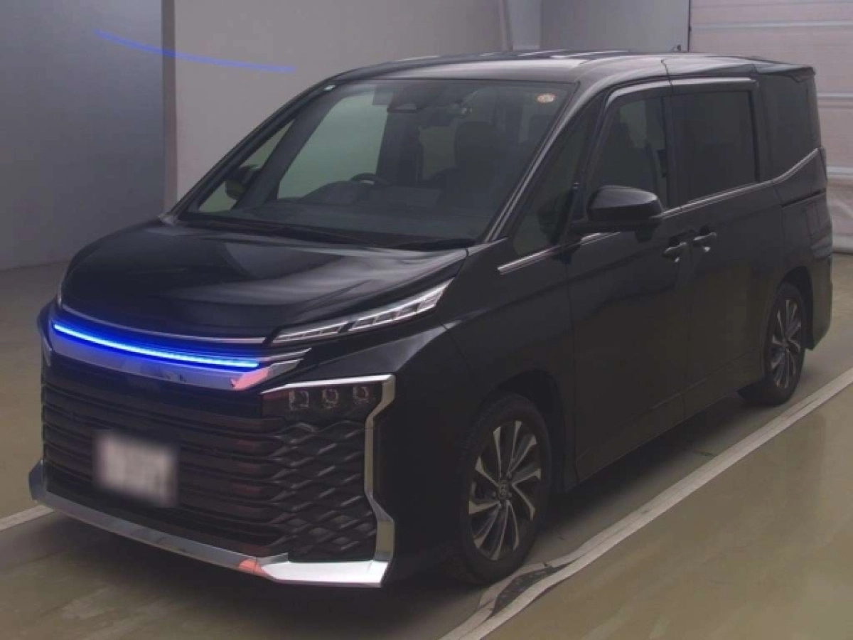 TOYOTA VOXY ZWR90W 2024