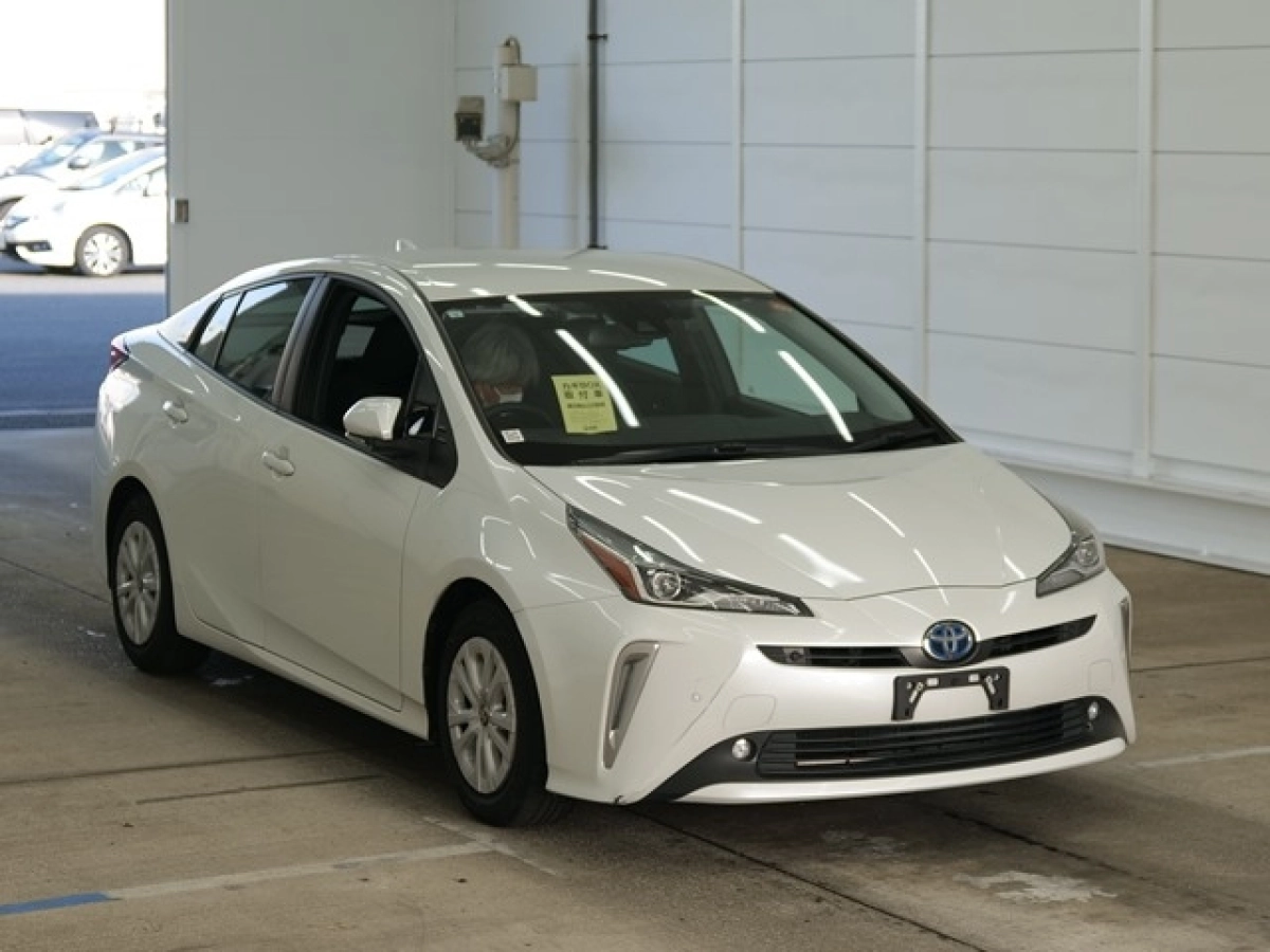 TOYOTA PRIUS ZVW51 2021