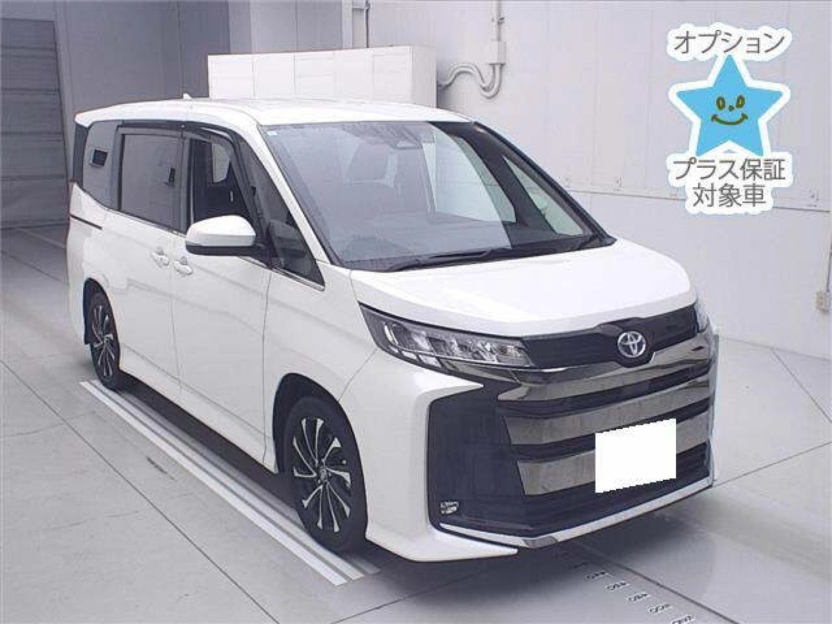 TOYOTA NOAH ZWR90W 2024