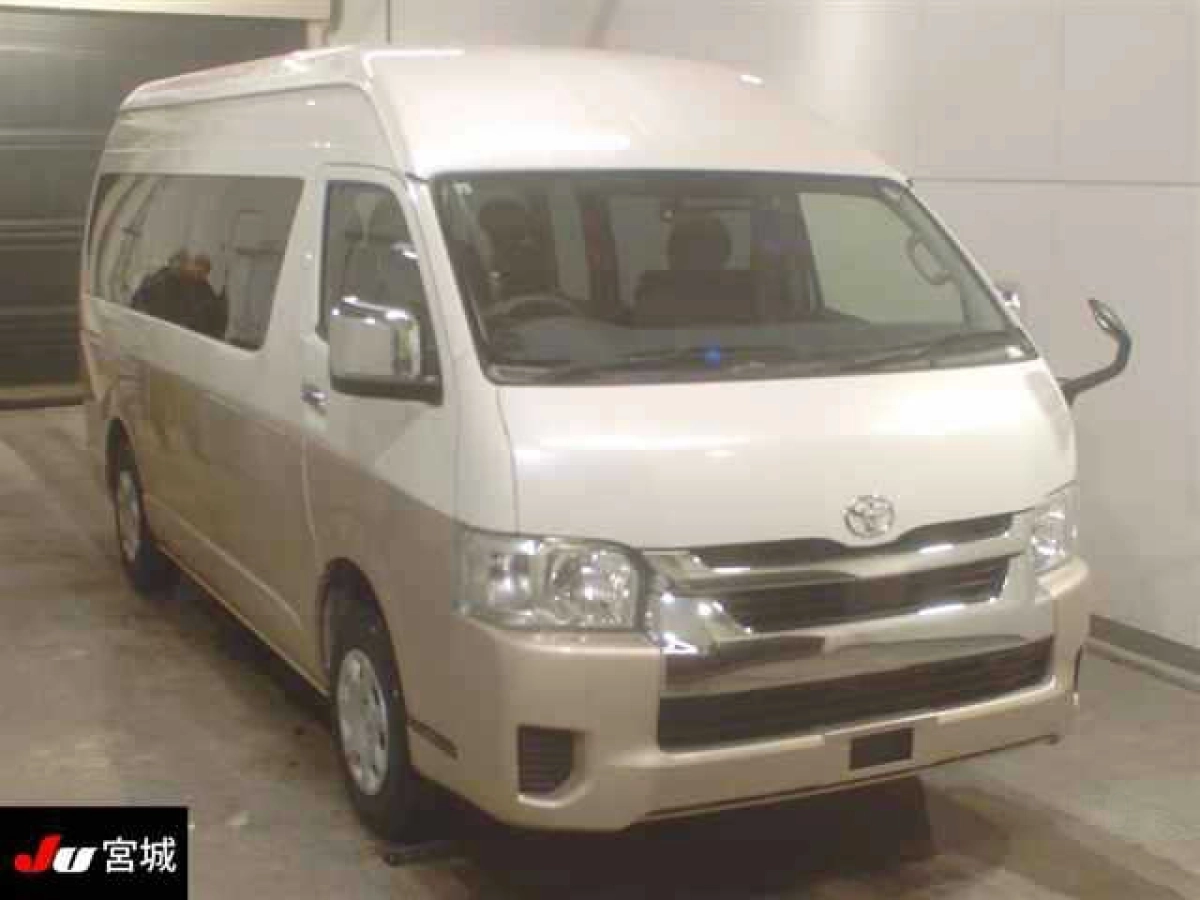 TOYOTA HIACE TRH229W 2022