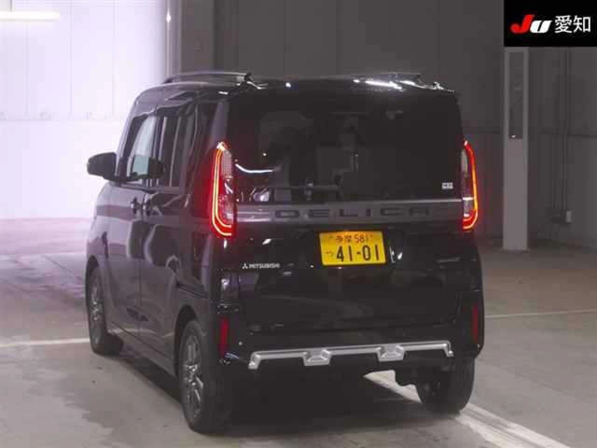 MITSUBISHI DELICA MINI