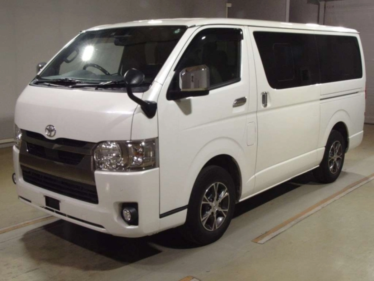 TOYOTA HIACE VAN TRH200V 2021